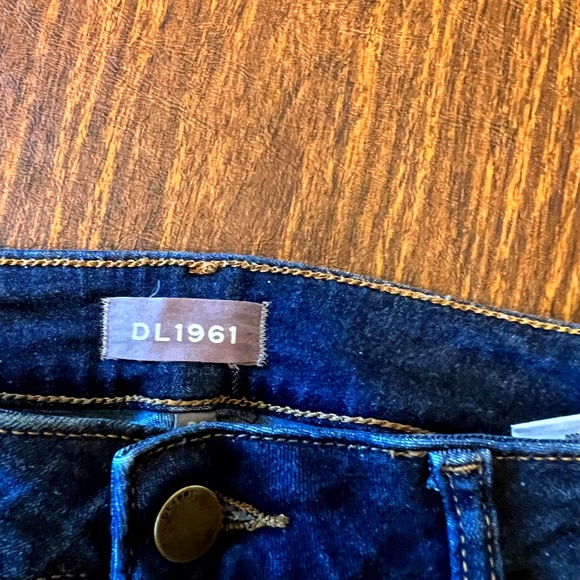 DL1961 Jeans "Emma" Skinny Jean size 28 - Picture 1 of 5